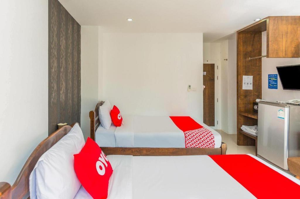 Oyo 472 Tang Cheng Holiday Hotel Patong Exterior foto